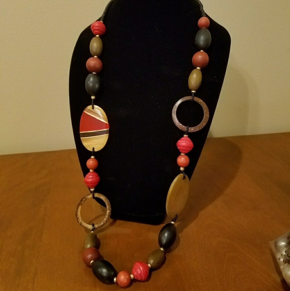 Statement necklace